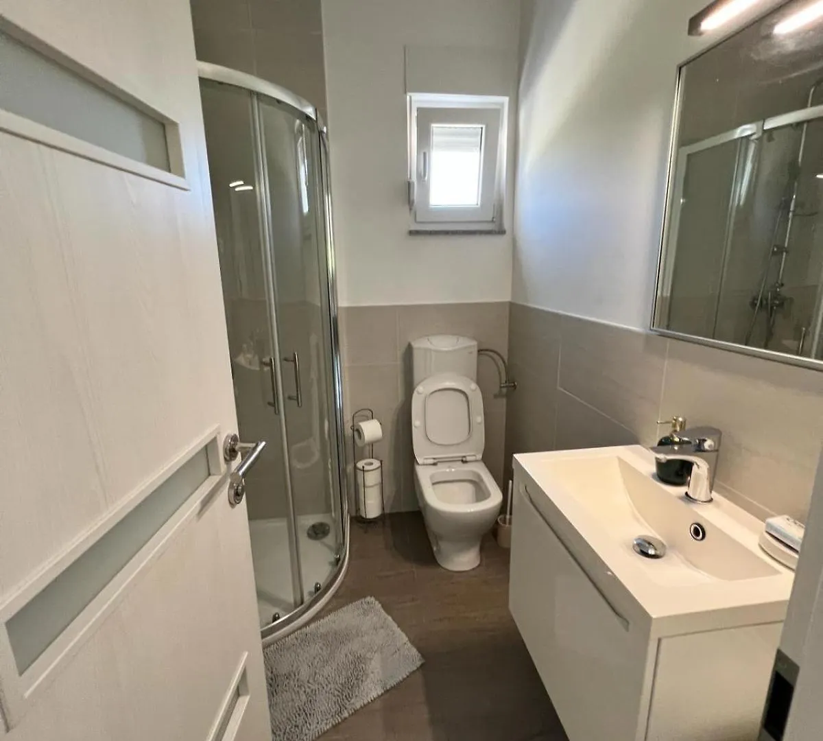 Apartments Sandra Ζαντάρ